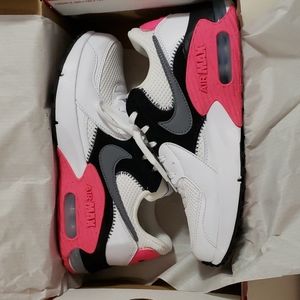 WOMEN NIKE AIR MAX EXCEE WHITE AND BLACK AND HOT PINK